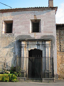 Entrada a la capilla.