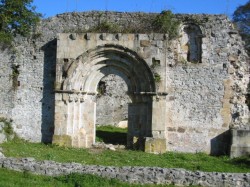 Pórtico de San Pedro de Plecín.